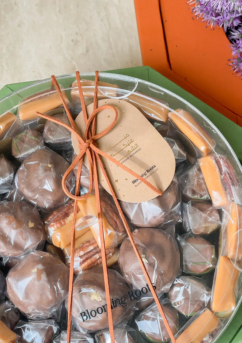 Ramadan - Arabian Nights Gift Set - 1.5KG Chocolates and Flowers